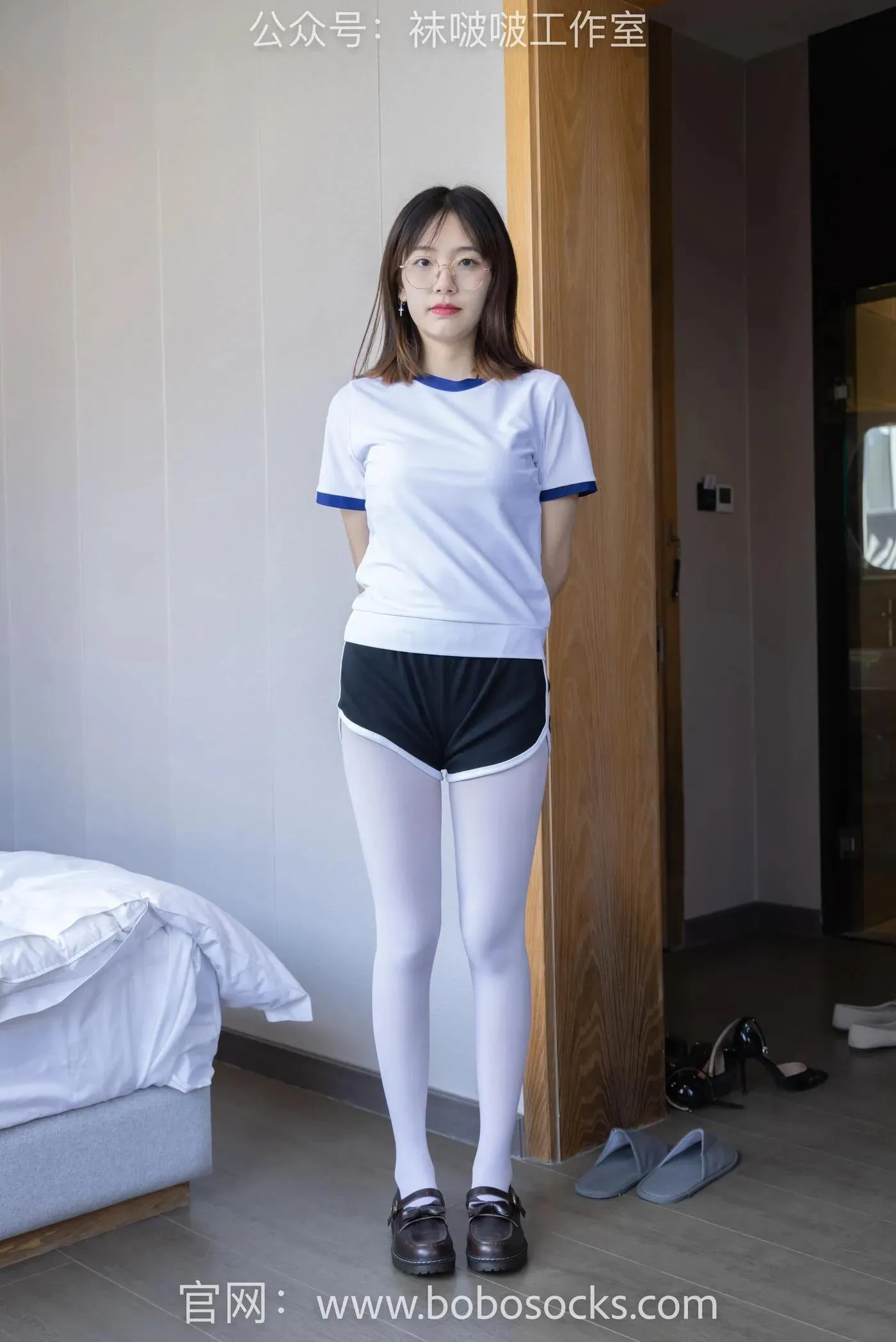 [BoBoSocks袜啵啵]NO.108 小甜豆-皮鞋、厚白丝、踩奶油蛋糕剧情 [137P]插图1